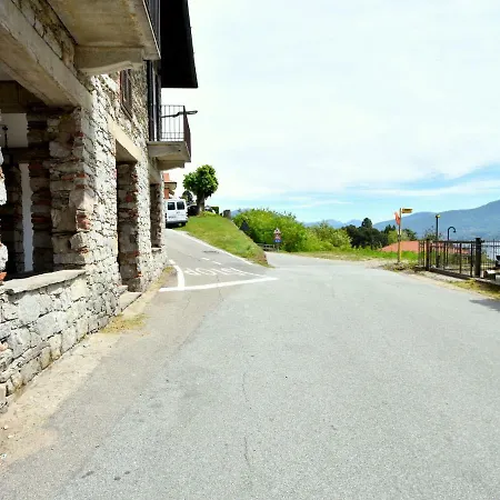 Apartment Spacious Lakeside In Piedmont, Italy Ghiffa