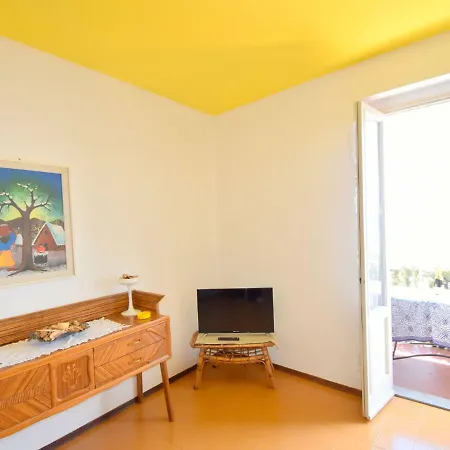Spacious Lakeside In Piedmont, Italy Appartement *