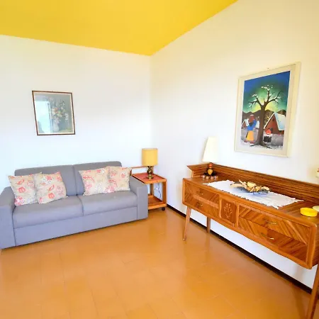 Spacious Lakeside In Piedmont, Italy Appartement *